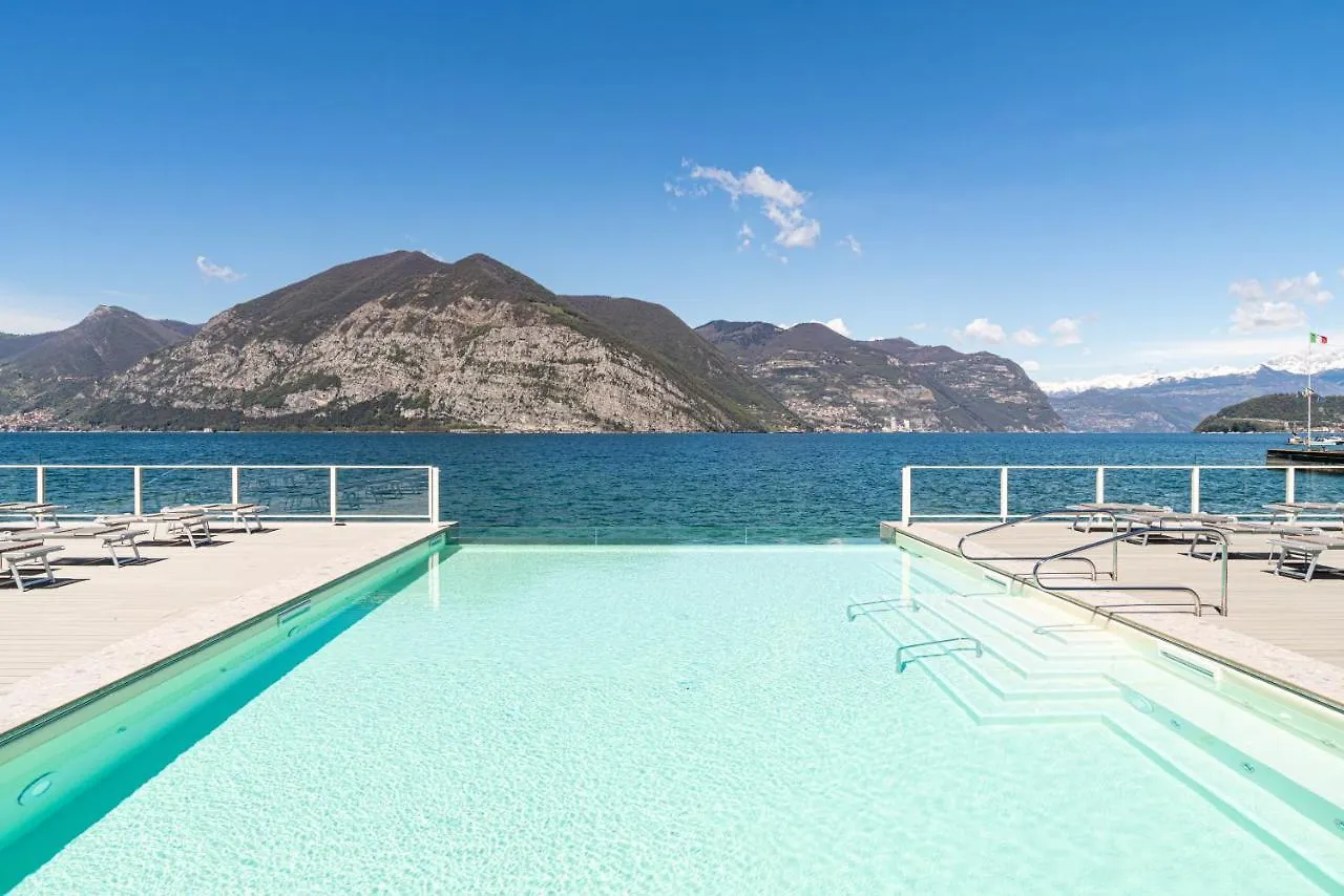 Araba Fenice Hotel Ιζέο